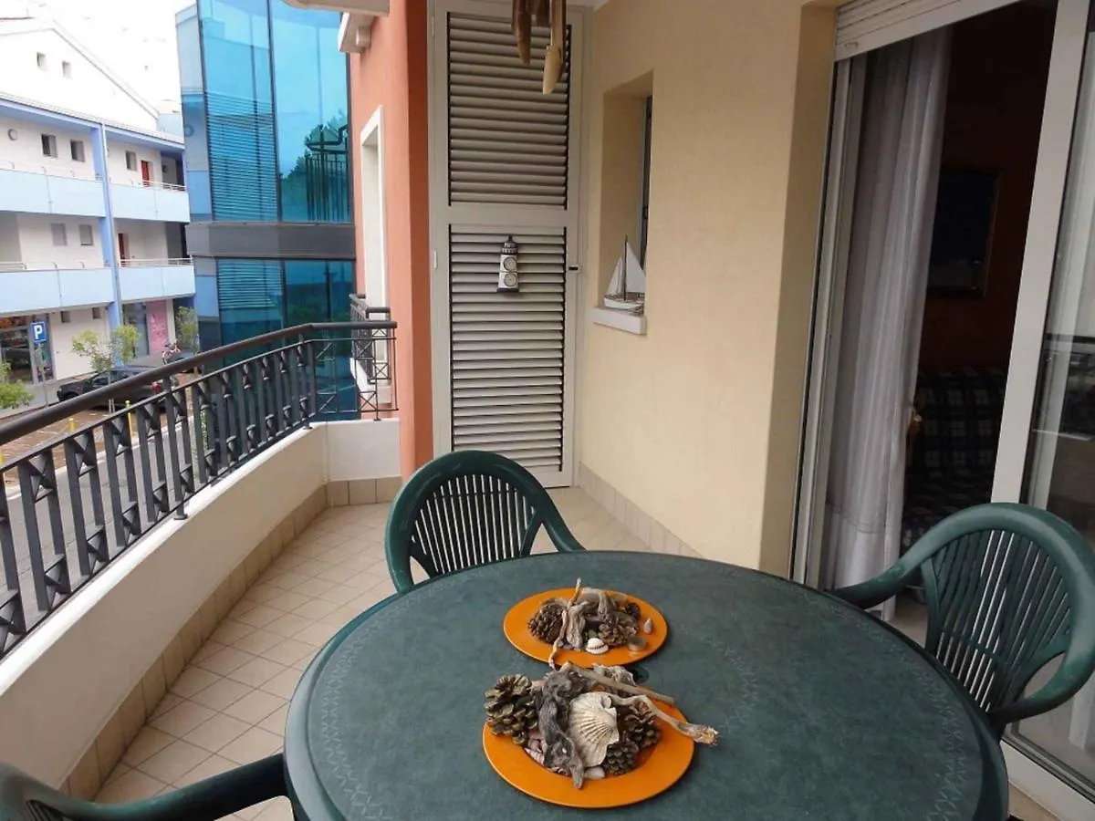 Apartment In Bibione 38290