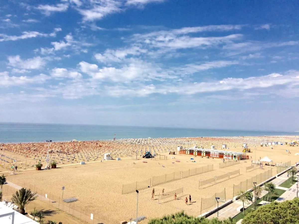 Apartment In Bibione 38290